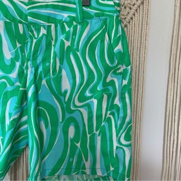 LILLY PULITZER Women’s Finders Keepers The Chipper Short Green Blue White Size 8 - Picture 3 of 14